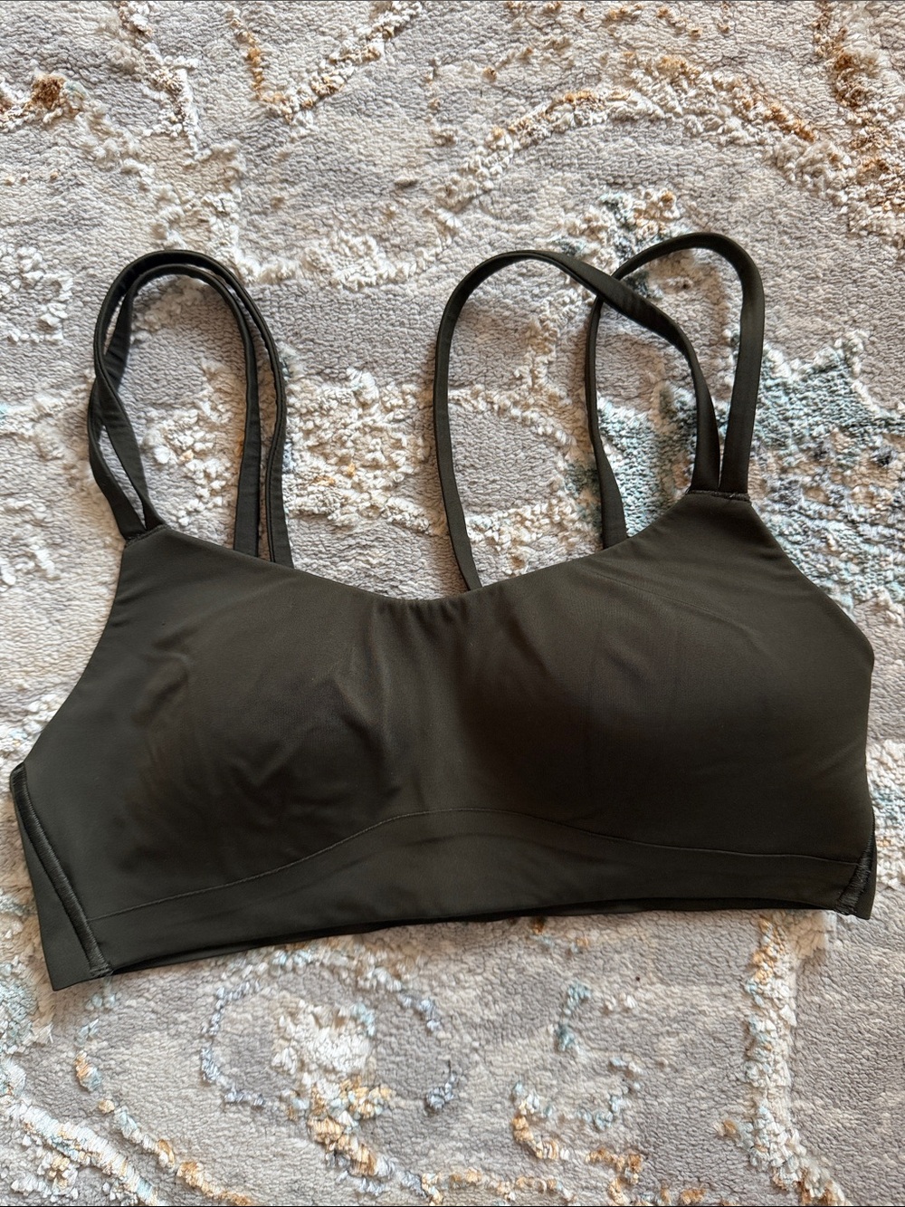 Lululemon like a cloud bra
